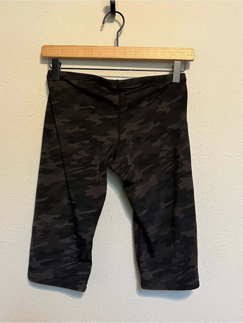 Mens TYR camo jammer size 30